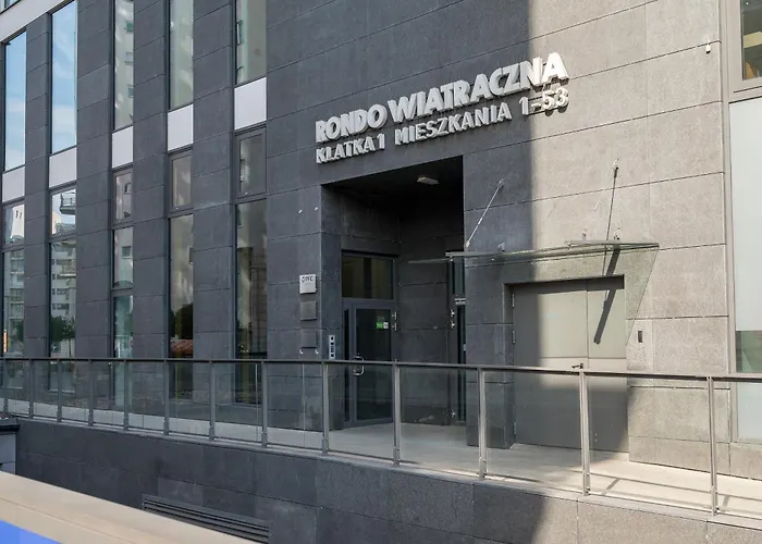 Rondo Wiatraczna Deluxe Apartment